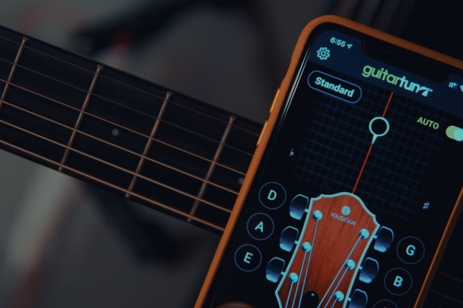 Tuning your electric guitar by using apps