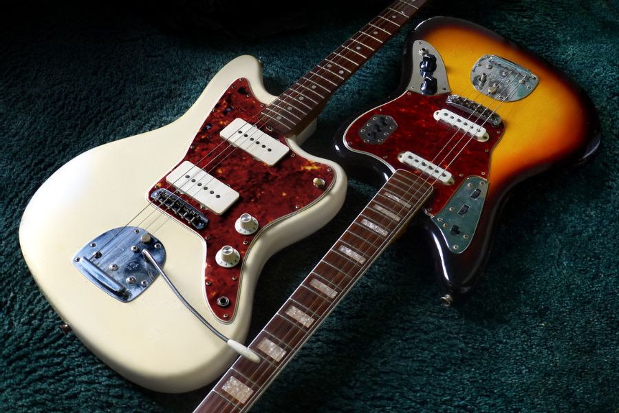 Fender Jazzmaster scale length is 25.5 inches, while Jaguar's is 24 inches