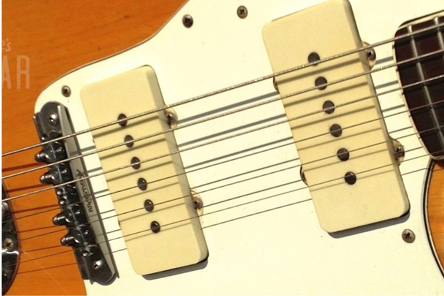 The output of flat coil design pickups from Jazzmaster is very smooth